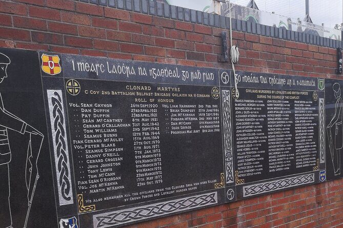 Belfast black taxi tours - A Black Cab Tour That Explains the Troubles Without a Lecture