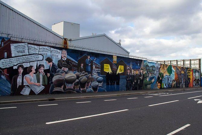 Belfast City Sightseeing Tour Including Titanic Museum | 6 Hours - Getting picked up in Belfast Centre (and why it saves your day)