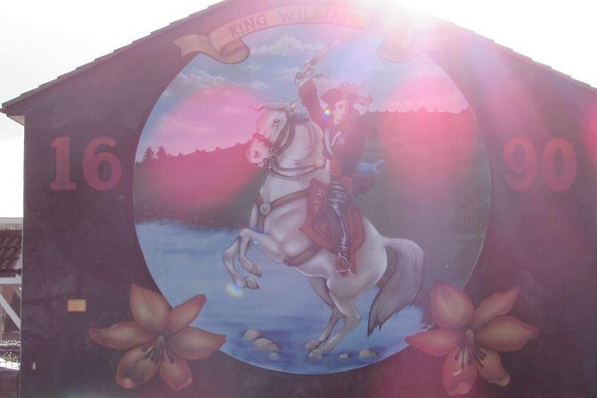 Belfast Murals Taxi Tour - The 90-minute route: Divis Tower to the Peace Wall to West Belfast murals