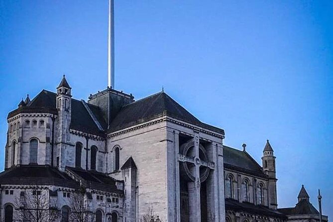 Belfast Official Private City Tour - Pickup, in-town transfers, and the smooth 2 hours 40–3 hours