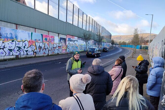 Belfast Troubles Tour: Walls and Bridges - Why this Belfast walking tour feels different from a bus version