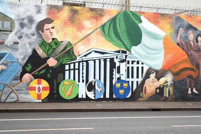 Belfast's Political Mural Taxi Tour - Meeting at the Leonardo hotel: the simple start that matters