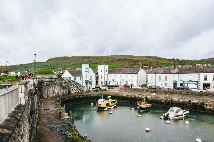 From Belfast: Giant's Causeway Full-Day Guided Trip - Lunch at Fullerton Arms in Ballintoy: simple, timed, and genuinely useful