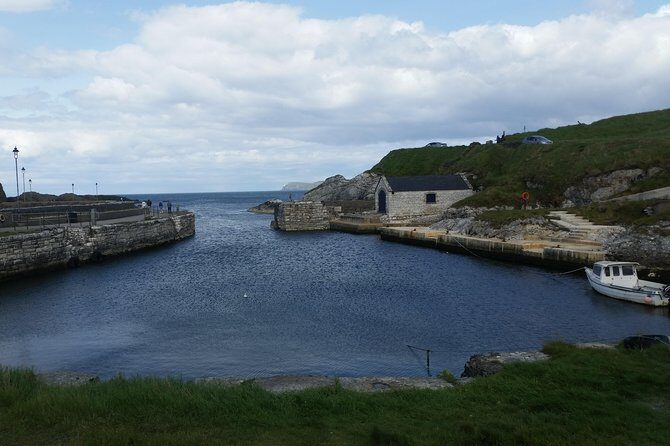 Giants causeway and Glens of Antrim day trip - Private Belfast pickup and a driver who can flex your schedule