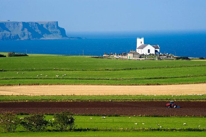Giant's Causeway Full Day Tour from Belfast - Lunch, pubs, and how to handle extra costs without stress