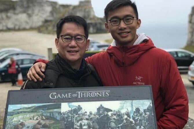 Giants causeway -Game of thrones 7 hours adventure private tour - Dunseverick Castle and Dunluce Castle: grey stone, sea drops, and Thrones vibes