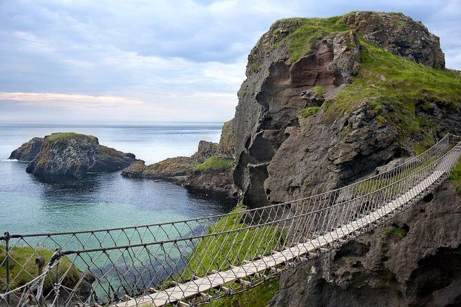 Guided Day Tour: Giant's Causeway from Belfast - Dunluce Castle: why 10 minutes can still hit the mark