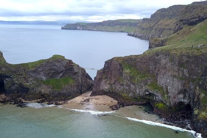 Guided Day Tour of Giant's Causeway from Belfast by Comfortable Coach - Giant’s Causeway: Finn McCool legends and the best way to use 1 hour 45