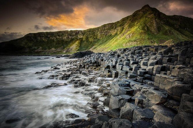 Luxury Giants Causeway Tour in Mercedes + FREE Belfast Mural Tour - Why This Mercedes Day Trip Feels Different