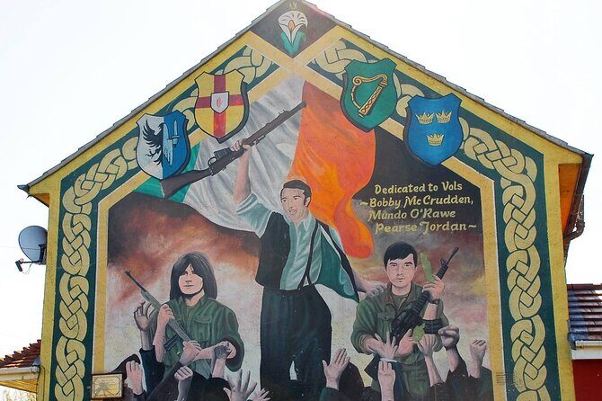 Original Private Belfast Troubles and Peace Cab/Taxi Tour 2 Hours - The route in plain language: murals, peace walls, and streets that explain the past