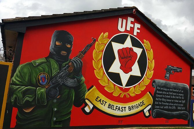 Political Taxi Tour Belfast (1-7 People) - The big idea behind the route: murals as a political language