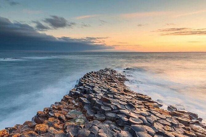 Private Tour Game of Thrones and Giants Causeway Antrim Coast - Bushmills: a whiskey break for fans, or a flexible buffer for everyone