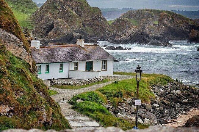 Private Tour Game of Thrones and Giants Causeway Antrim Coast - What to bring for a smooth day (so the day doesn’t feel like logistics)