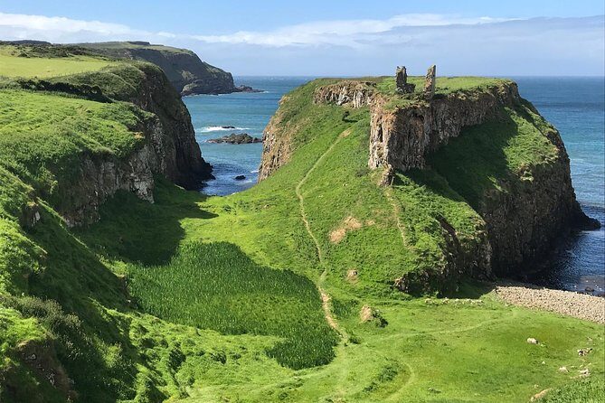 Shore Excursion Giants Causeway Private Tour - Giants Causeway With a Guide Who Helps You Read the Rocks