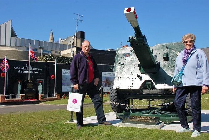 The Troubles and iconic award winning taxi 2hr private cab tour - The two-hour plan: what you’ll do and what to expect at each stop