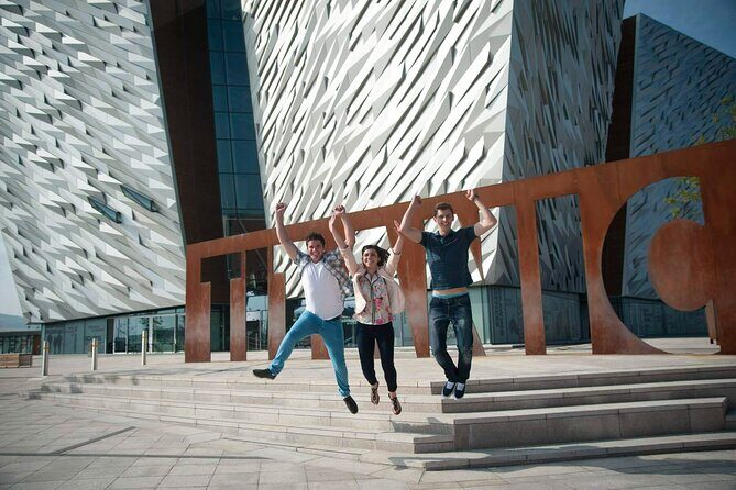 Titanic Experience and Giant's Causeway tour from Belfast - Getting on the Bus at Chichester Street (and timing that matters)